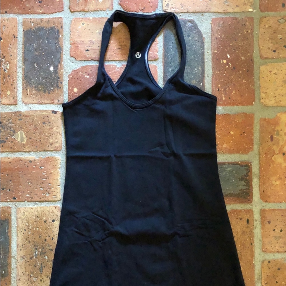 Lululemon black tank size 6